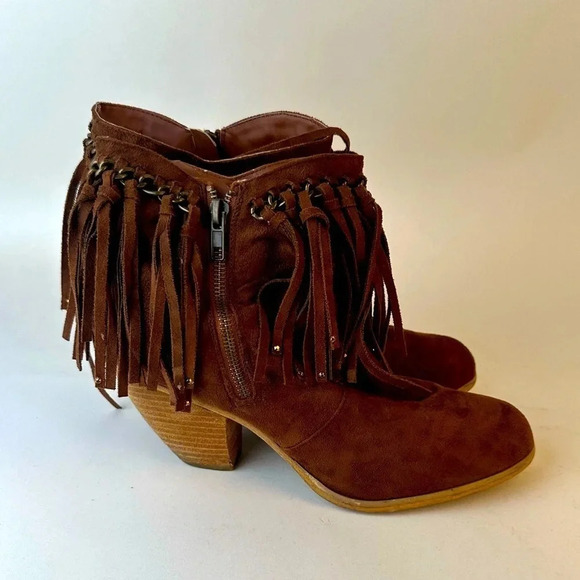 Not Rated Mohegan Chukka Fringe Boot - Picture 1 of 9